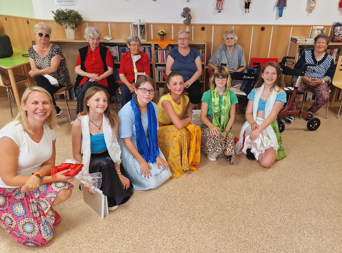 Children performance in senior house in Czech Republic