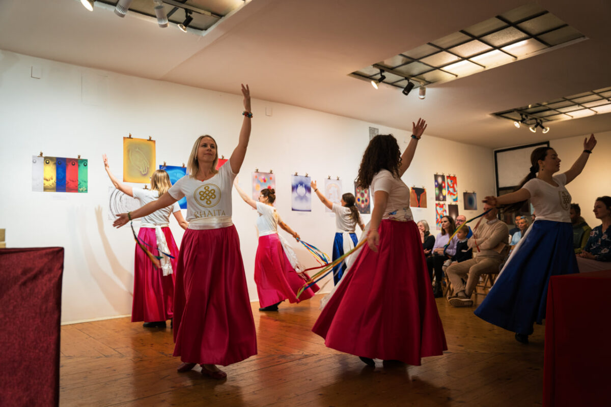 Dancing on beneficent auction in Prague